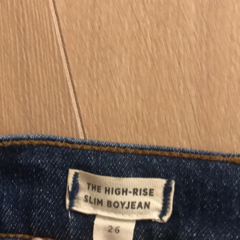 Madewell | high waist slim boyfriend jeans | medium blue wash | light distressed - Picture 4 of 7